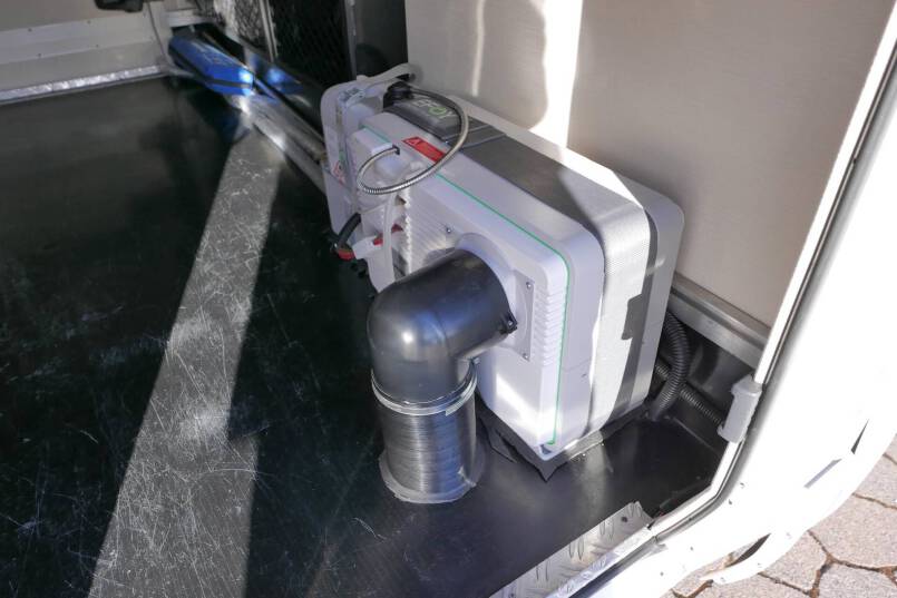 Hymer B 598 PremiumLine Hymer  B 598 PremiumLine  180 pk AUTOMAAT, bovenkastjes, Queensbed, levelsysteem 14