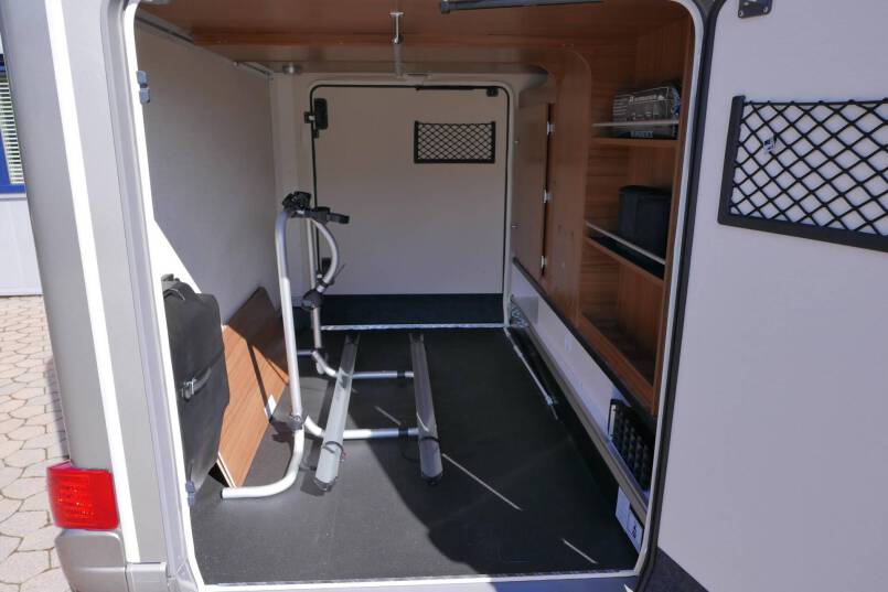 Hymer B 588 DynamicLine 180 pk, AUTOMAAT, Bovenkastjes, levelsysteem, 4.750 km 11