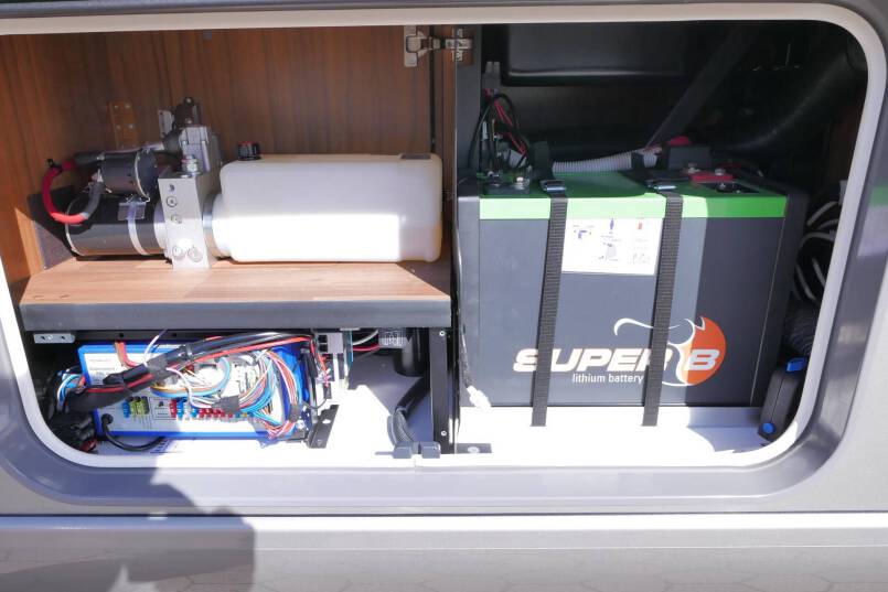 Hymer B 588 DynamicLine 180 pk, AUTOMAAT, Bovenkastjes, levelsysteem, 4.750 km 14