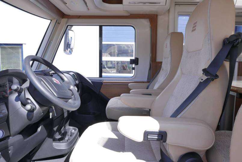Hymer B 588 DynamicLine 180 pk, AUTOMAAT, Bovenkastjes, levelsysteem, 4.750 km 20