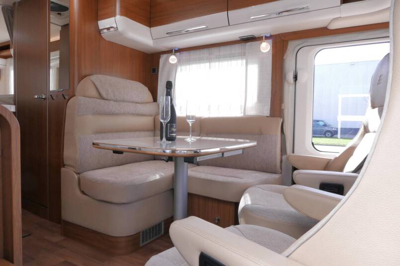 Hymer B 588 DynamicLine 180 pk, AUTOMAAT, Bovenkastjes, levelsysteem, 4.750 km 27