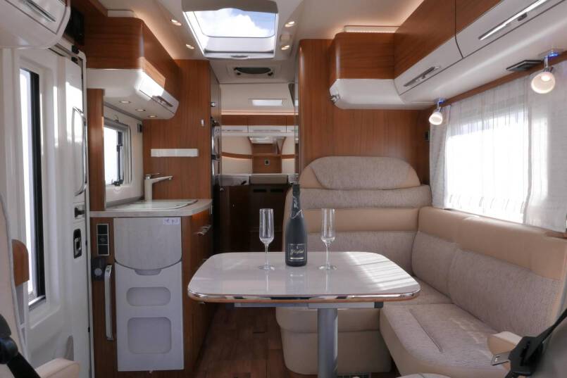 Hymer B 588 DynamicLine 180 pk, AUTOMAAT, Bovenkastjes, levelsysteem, 4.750 km 30