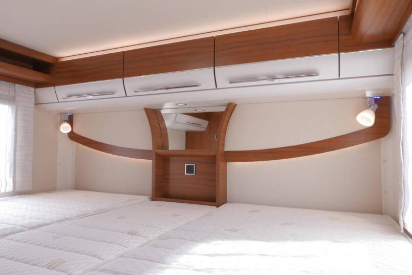 Hymer B 588 DynamicLine 180 pk, AUTOMAAT, Bovenkastjes, levelsysteem, 4.750 km 37