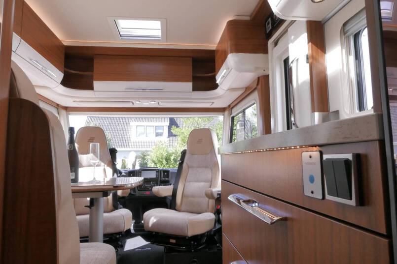 Hymer B 588 DynamicLine 180 pk, AUTOMAAT, Bovenkastjes, levelsysteem, 4.750 km 45