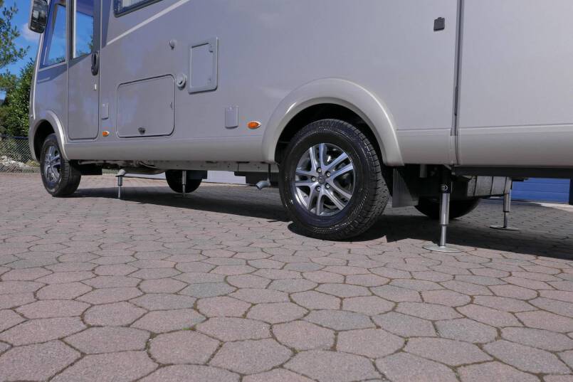 Hymer B 588 DynamicLine 180 pk, AUTOMAAT, Bovenkastjes, levelsysteem, 4.750 km 5