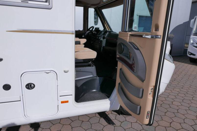 Laika kreos 7009 3.0 177 PK, enkele bedden, vol optie 18