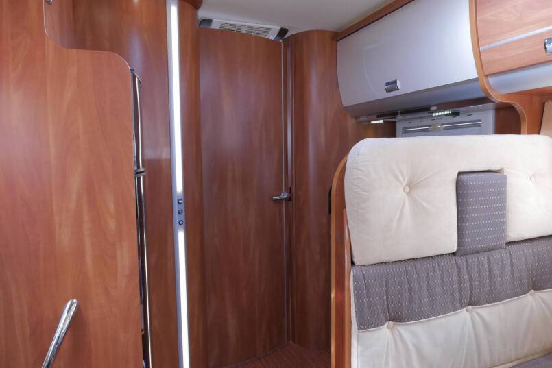 Laika kreos 7009 3.0 177 PK, enkele bedden, vol optie 30