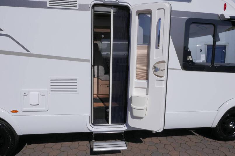Hymer BMC-I 680 Hymer  BMC-I 680 9G AUTOMAAT 177PK, LEVELSYSTEEM, Mercedes Benz 11