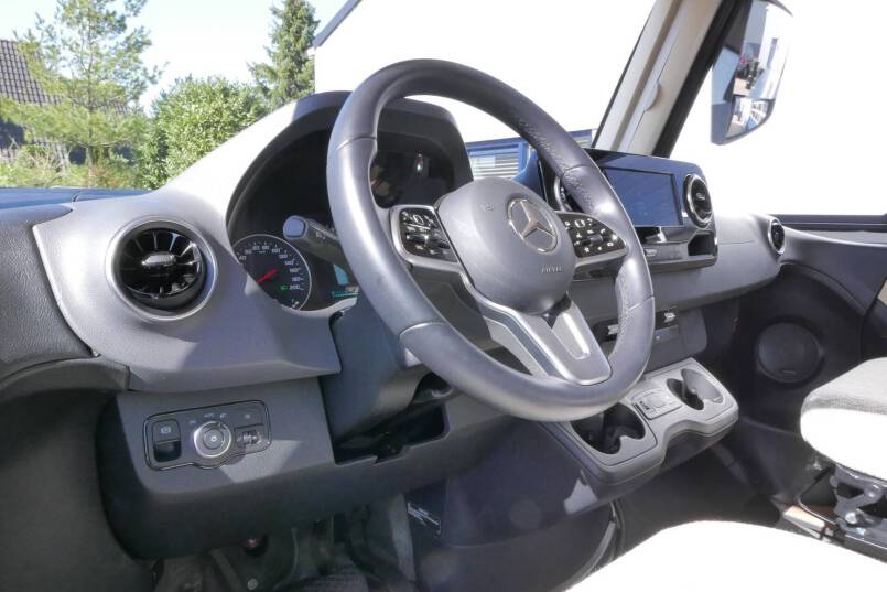 Hymer BMC-I 680 Hymer  BMC-I 680 9G AUTOMAAT 177PK, LEVELSYSTEEM, Mercedes Benz 15