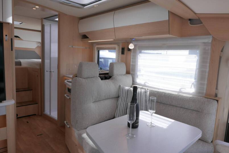 Hymer BMC-I 680 Hymer  BMC-I 680 9G AUTOMAAT 177PK, LEVELSYSTEEM, Mercedes Benz 23