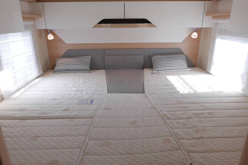 Hymer BMC-I 680 Hymer  BMC-I 680 9G AUTOMAAT 177PK, LEVELSYSTEEM, Mercedes Benz 29