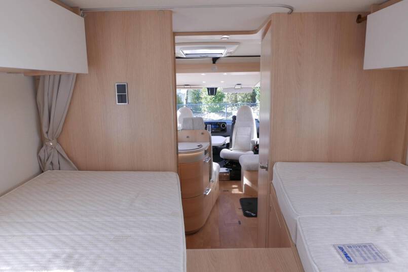 Hymer BMC-I 680 Hymer  BMC-I 680 9G AUTOMAAT 177PK, LEVELSYSTEEM, Mercedes Benz 31