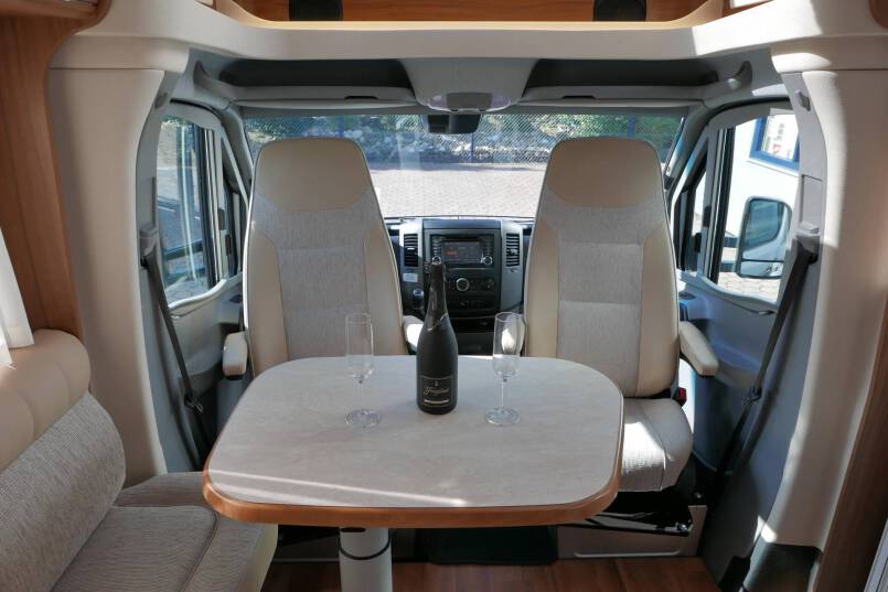 Hymer ML-T 580 AUTOMAAT Mercedes-Benz, enkele bedden 18
