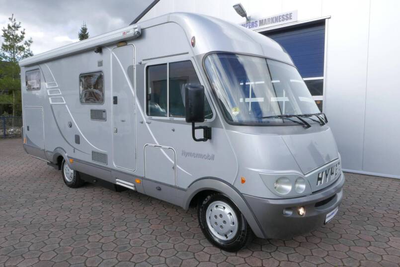 Hymer B 674 G Elegance Zilver AUTOMAAT, BOVENKASTJES, enkele bedden 4