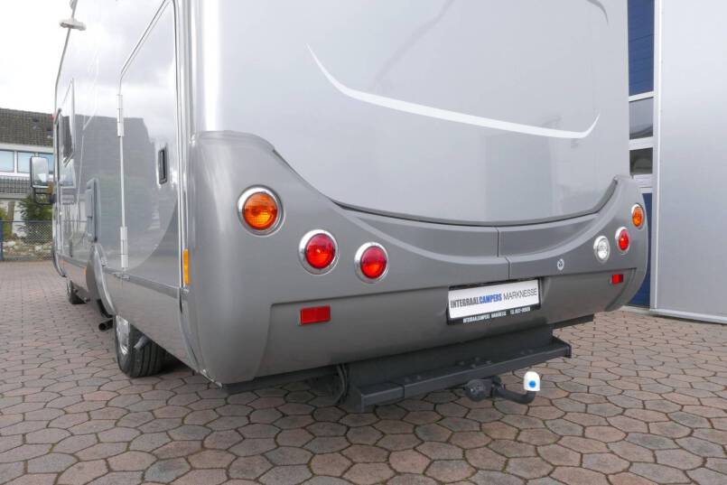 Hymer B 674 G Elegance Zilver AUTOMAAT, BOVENKASTJES, enkele bedden 7