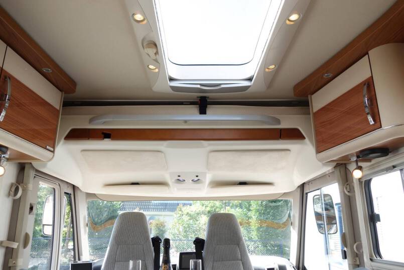 Hymer B 614 SL Star Edition champagne, 3.0 157 pk, lange uitvoering 37