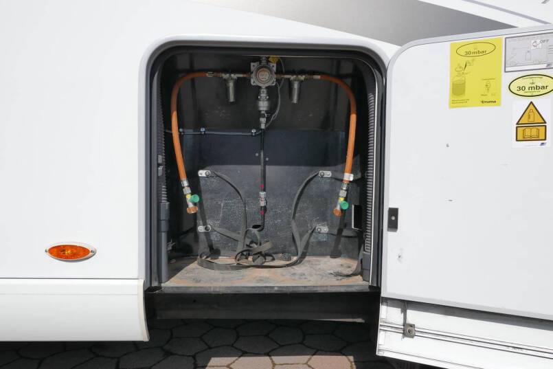 Hymer B 678 Hymer  B 678  AUTOMAAT 3.0 177pk, LEVELSYSTEEM, enkele bedden 10