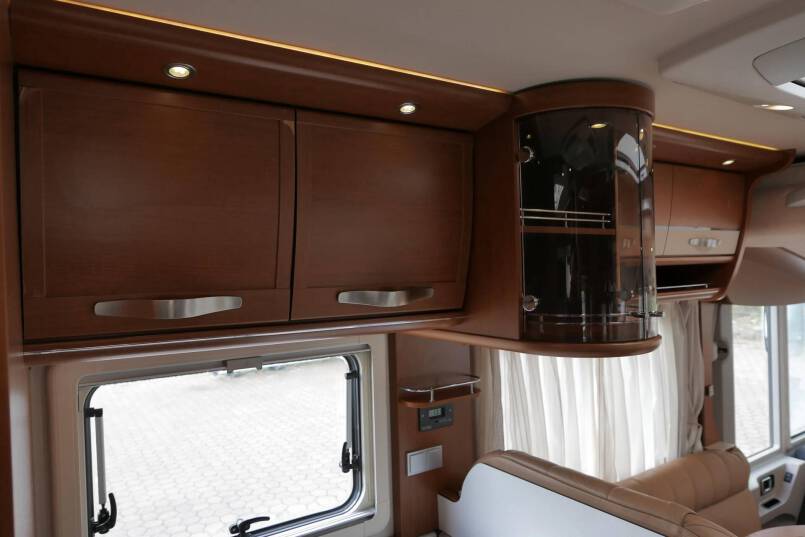 Hymer B 678 Hymer  B 678  AUTOMAAT 3.0 177pk, LEVELSYSTEEM, enkele bedden 25