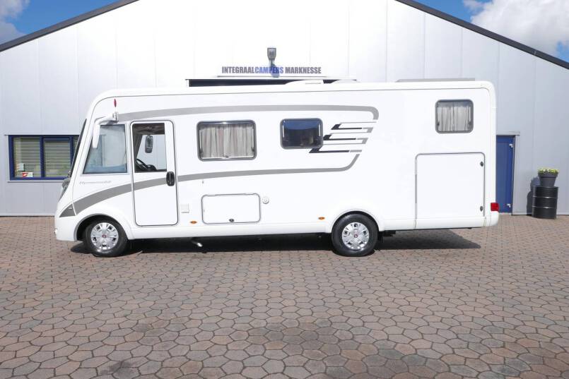 Hymer B 678 Hymer  B 678  AUTOMAAT 3.0 177pk, LEVELSYSTEEM, enkele bedden 3