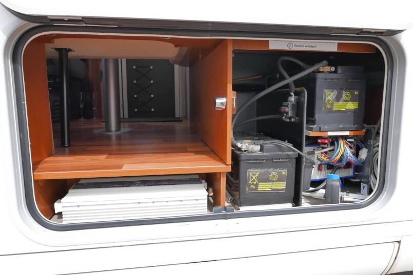 Hymer B 578 3.0 AUTOMAAT, 158 pk, 2 aparte bedden 9