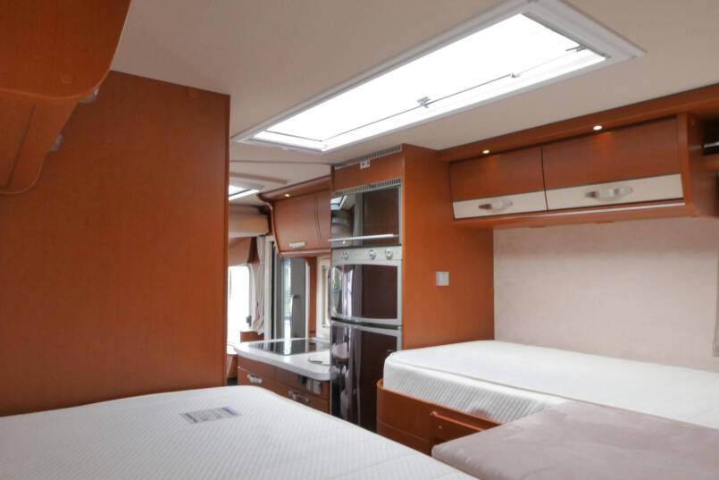Hymer B 578 3.0 AUTOMAAT, 158 pk, 2 aparte bedden 33