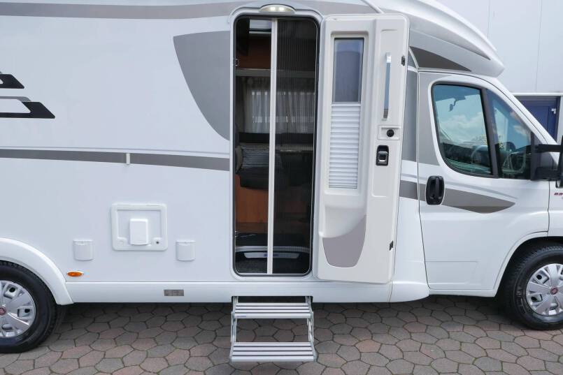 Hymer T 588 SL 180 PK AUTOMAAT, AL-KO Maxi chassis, Alde verwarming 11