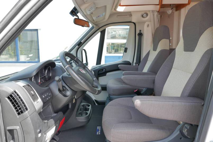 Hymer T 588 SL 180 PK AUTOMAAT, AL-KO Maxi chassis, Alde verwarming 16