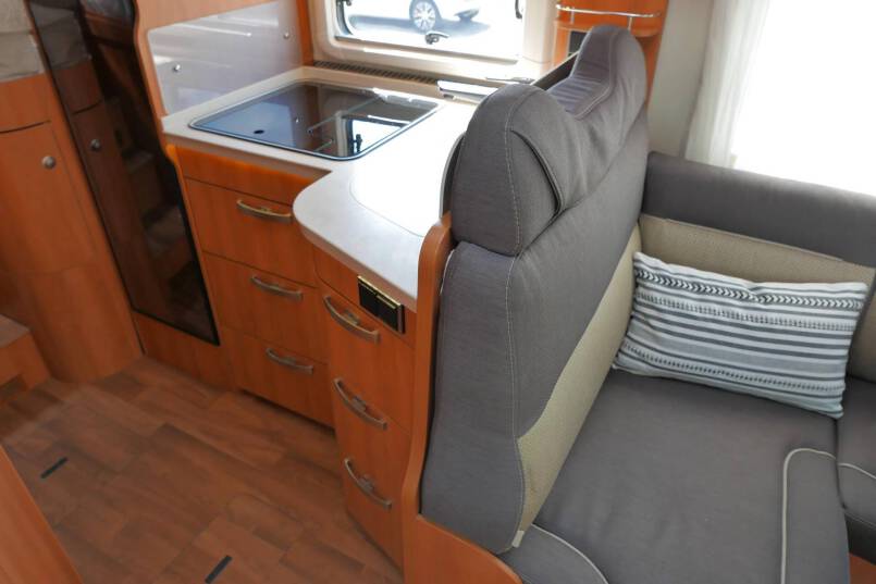 Hymer T 588 SL 180 PK AUTOMAAT, AL-KO Maxi chassis, Alde verwarming 26
