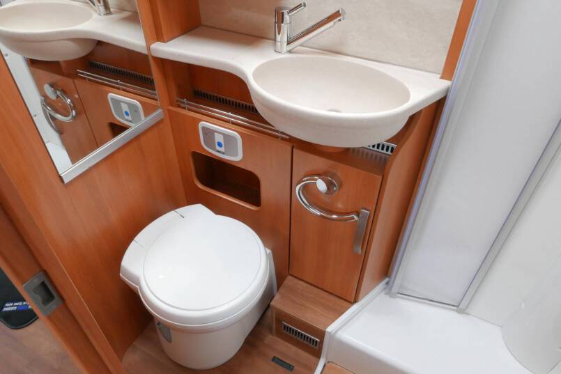 Hymer T 588 SL 180 PK AUTOMAAT, AL-KO Maxi chassis, Alde verwarming 34