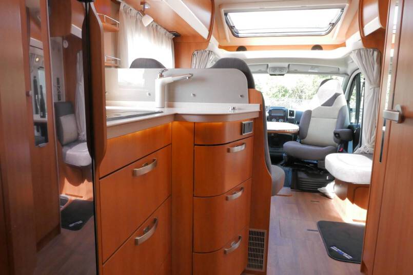 Hymer T 588 SL 180 PK AUTOMAAT, AL-KO Maxi chassis, Alde verwarming 38