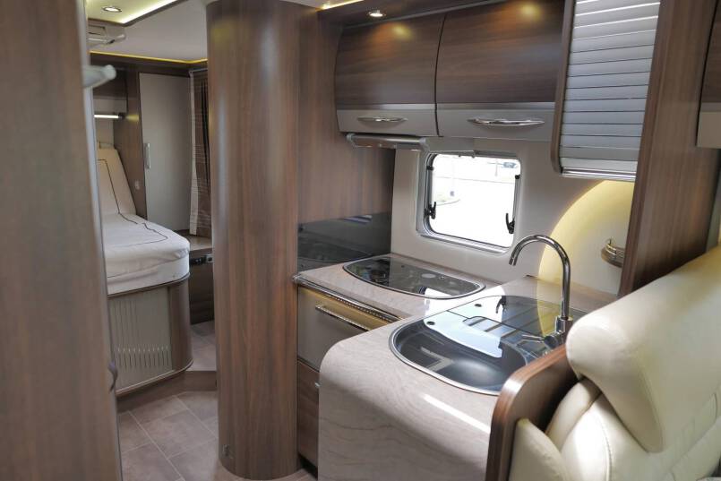 Burstner I 730 Elegance 3.0 AUTOMAAT, queensbed, vol optie 27