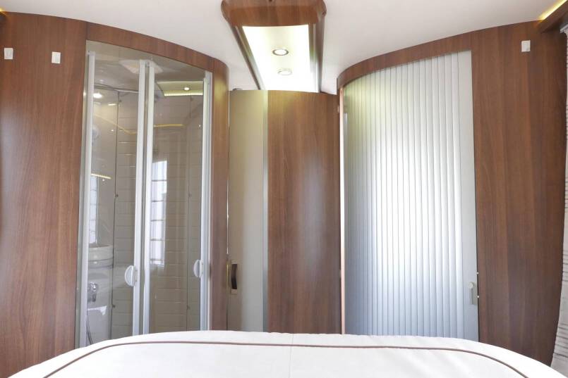 Burstner I 730 Elegance 3.0 AUTOMAAT, queensbed, vol optie 40
