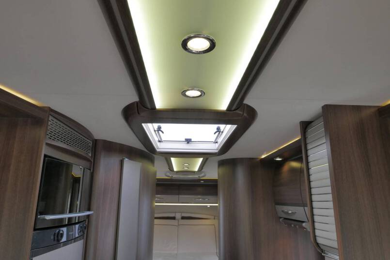 Burstner I 730 Elegance 3.0 AUTOMAAT, queensbed, vol optie 46