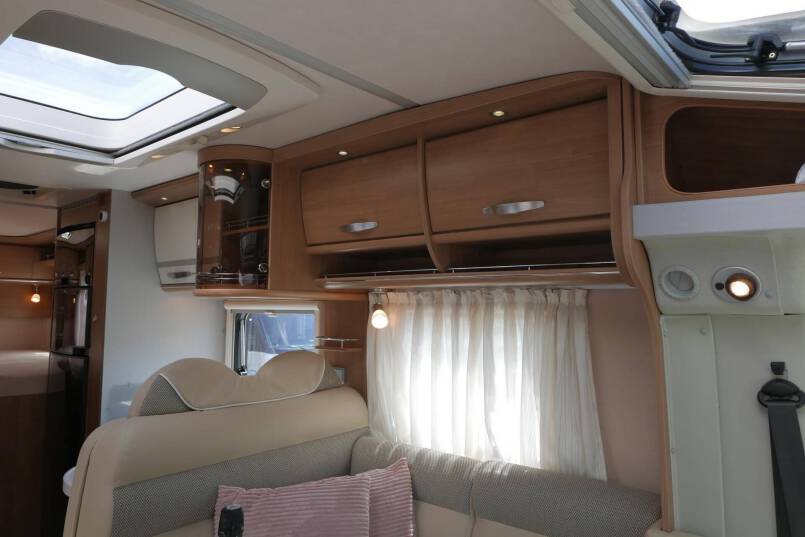 Hymer T 674  Premium 50 edition, 3.0 AUTOMAAT, enkele bedden, Maxi chassis 24