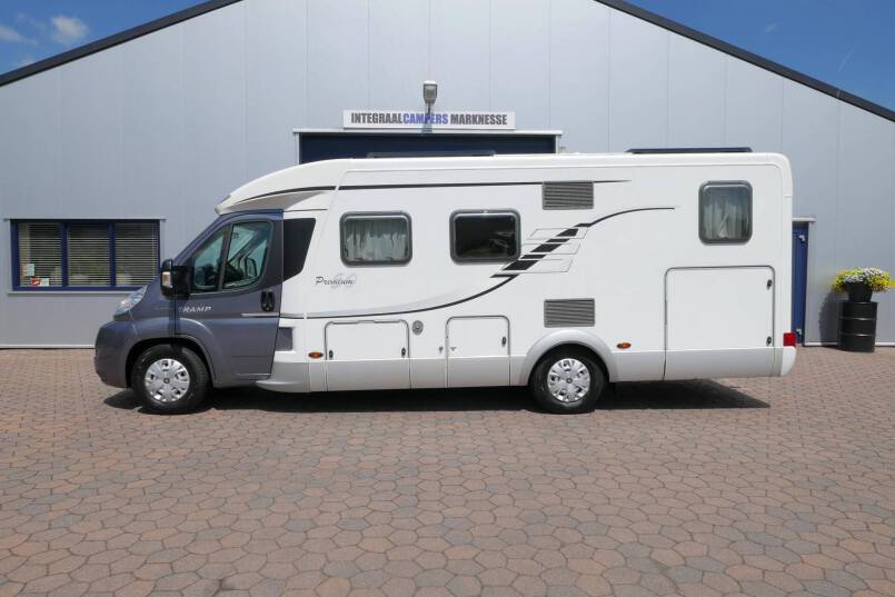 Hymer T 674  Premium 50 edition, 3.0 AUTOMAAT, enkele bedden, Maxi chassis 2