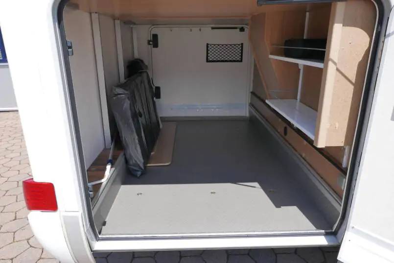 Hymer T 674  Premium 50 edition, 3.0 AUTOMAAT, enkele bedden, Maxi chassis 8