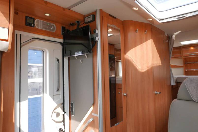 Hymer T 568 SL 3.0 177 pk AUTOMAAT, LEVELSYSTEEM, Maxi chassis 27