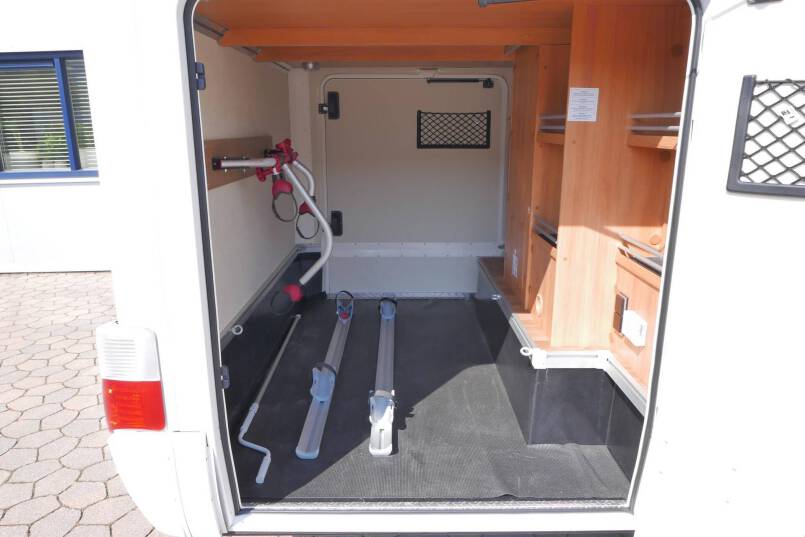 Hymer ML-T 580 Hymer  ML-T 580 AUTOMAAT Mercedes-Benz, enkele bedden, luchtvering 10