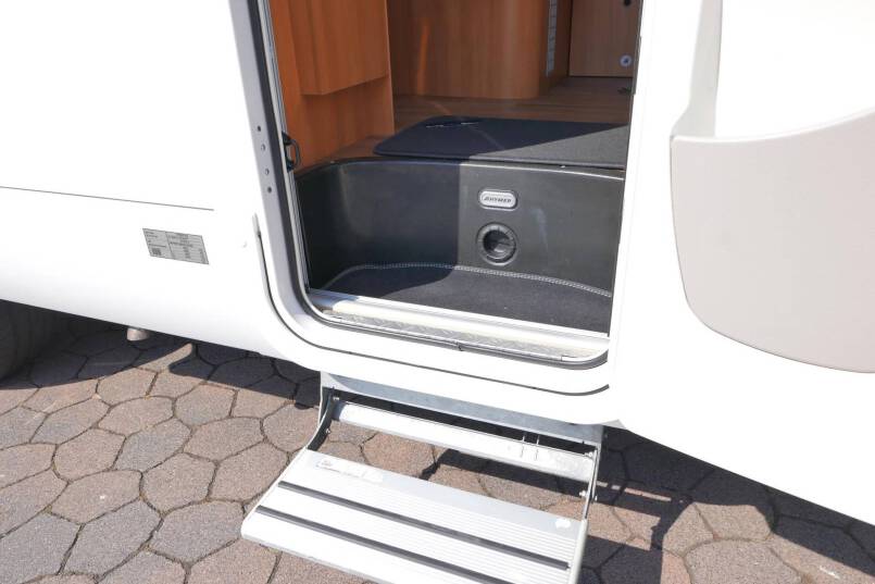 Hymer ML-T 580 Hymer  ML-T 580 AUTOMAAT Mercedes-Benz, enkele bedden, luchtvering 16