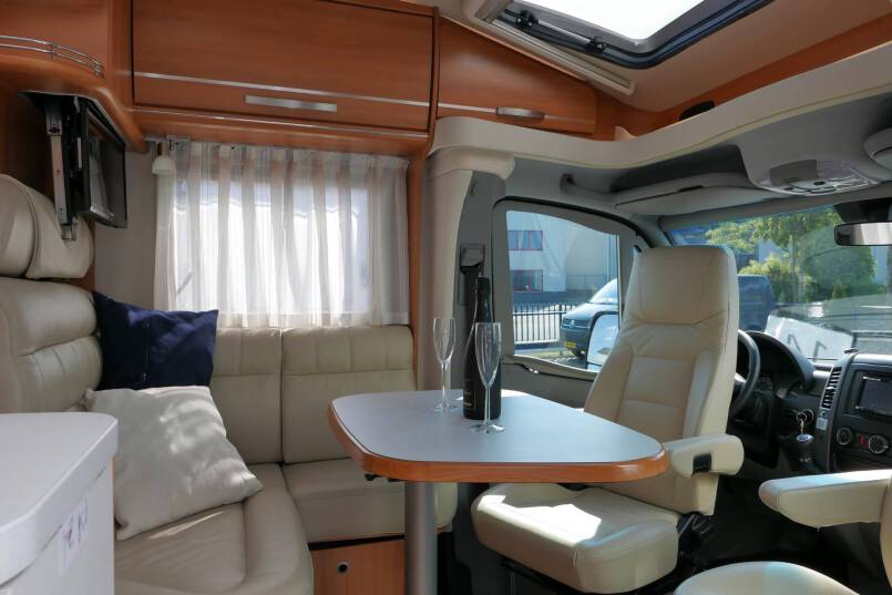 Hymer ML-T 580 Hymer  ML-T 580 AUTOMAAT Mercedes-Benz, enkele bedden, luchtvering 23