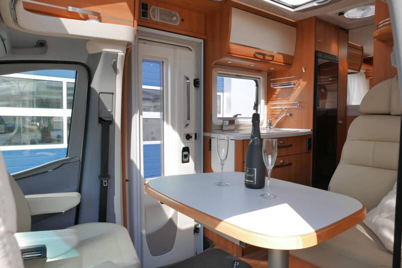 Hymer ML-T 580 Hymer  ML-T 580 AUTOMAAT Mercedes-Benz, enkele bedden, luchtvering 25