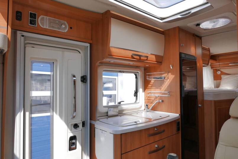 Hymer ML-T 580 Hymer  ML-T 580 AUTOMAAT Mercedes-Benz, enkele bedden, luchtvering 28