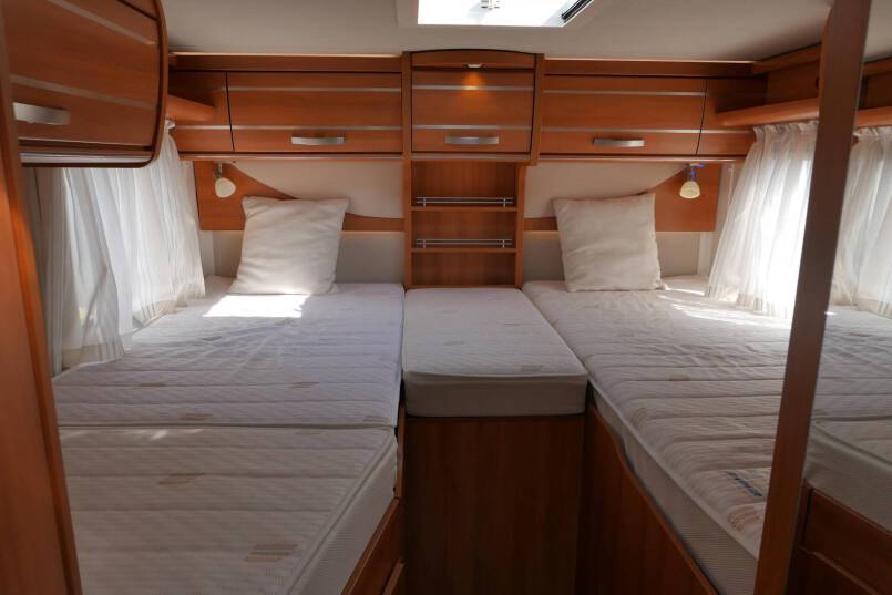 Hymer ML-T 580 Hymer  ML-T 580 AUTOMAAT Mercedes-Benz, enkele bedden, luchtvering 31