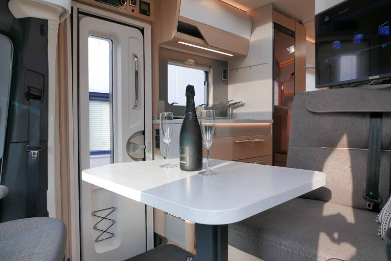 Hymer BMC-T 580 9G AUTOMAAT 177 pk, Mercedes AL-KO 25