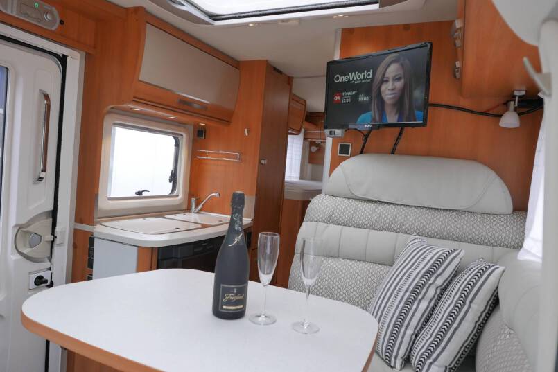 Hymer Exsis T 474 AUTOMAAT, lengte bedden, 6.50 m 30