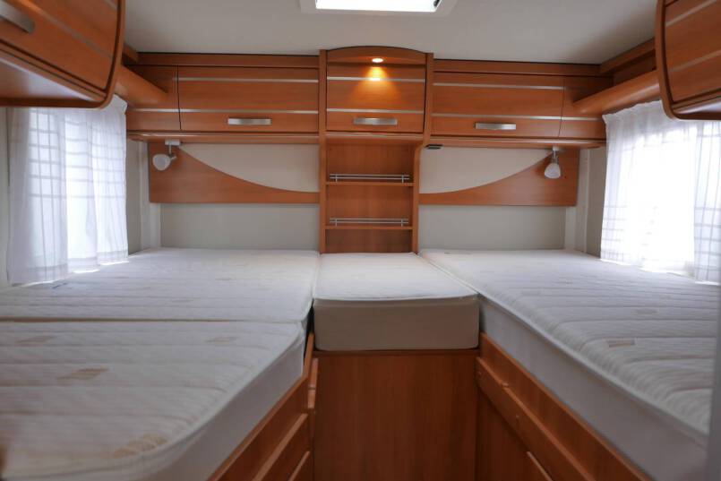 Hymer Exsis T 474 AUTOMAAT, lengte bedden, 6.50 m 35