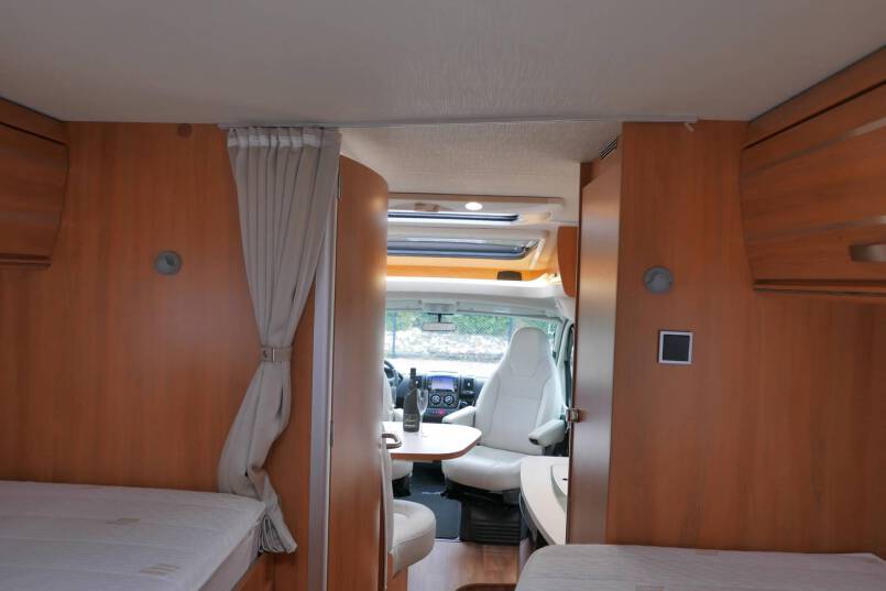 Hymer Exsis T 474 AUTOMAAT, lengte bedden, 6.50 m 37