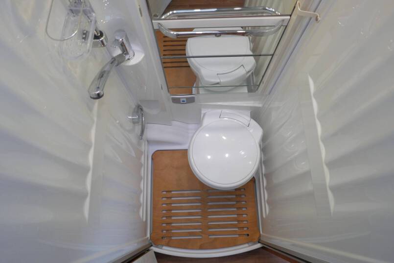 Hymer Exsis T 474 AUTOMAAT, lengte bedden, 6.50 m 39