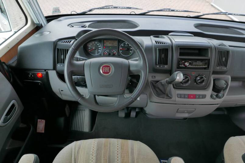 Rapido 9083 DF 3.0 AUTOMAAT, grote garage 17