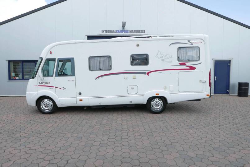 Rapido 9083 DF 3.0 AUTOMAAT, grote garage 2